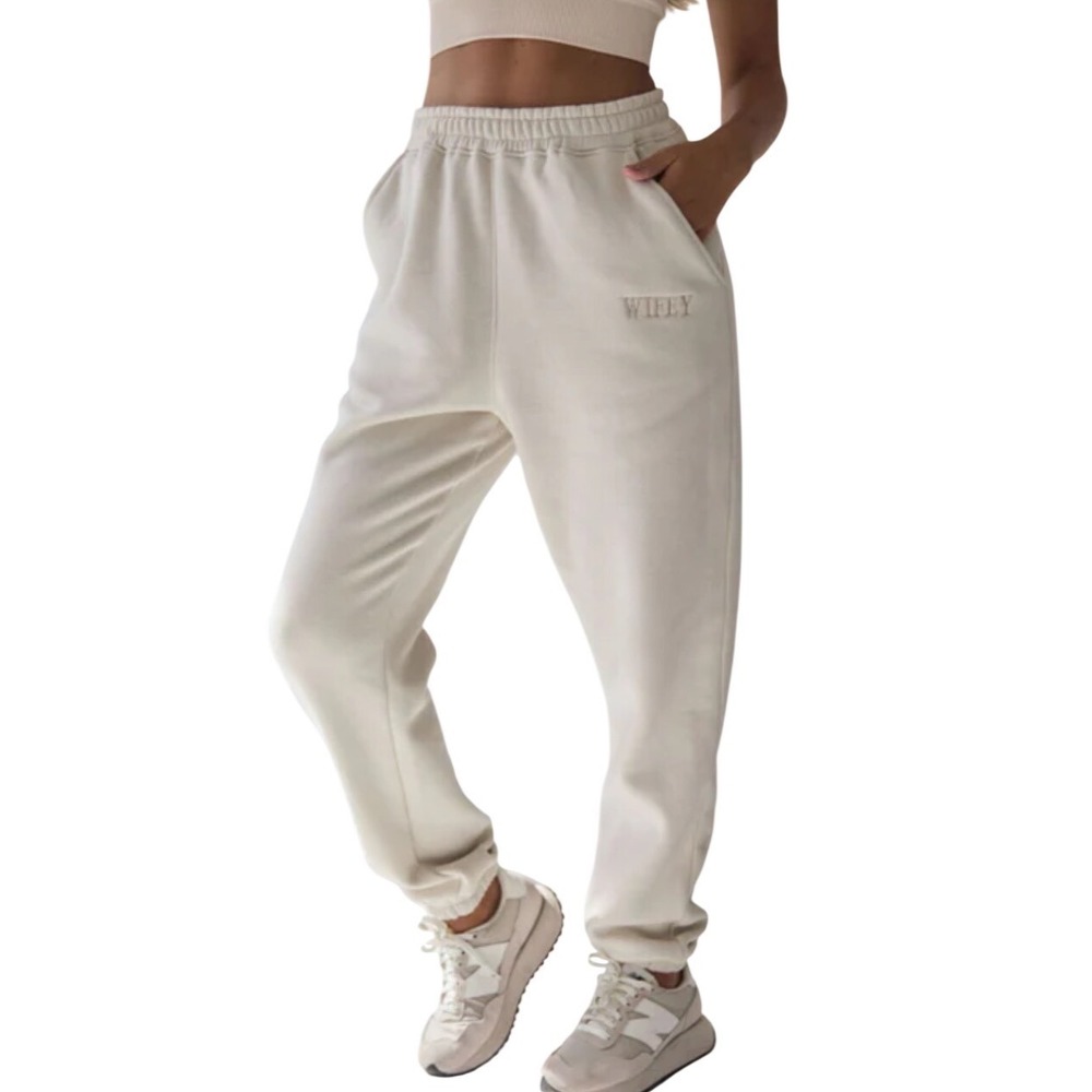 SIX STORIES Women's Wifey Statement Sweatpants Champagne‎ Embroidered "Wifey"